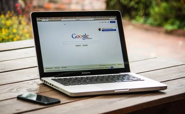 IL MONOPOLIO DI GOOGLE  IL MONOPOLIO DI GOOGLE