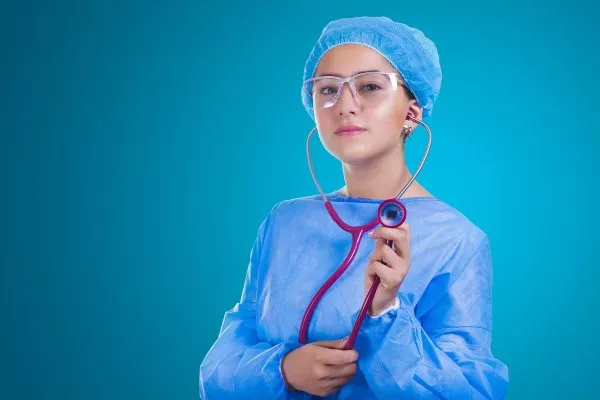 Trombosi: quando l’occlusione vascolare può colpire anche gli occhi  Trombosi: quando l’occlusione vascolare può colpire anche gli occhi