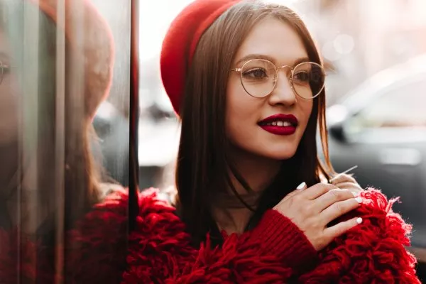 Occhiali glamour: il fascino e la bellezza prendono forma  Occhiali glamour: il fascino e la bellezza prendono forma