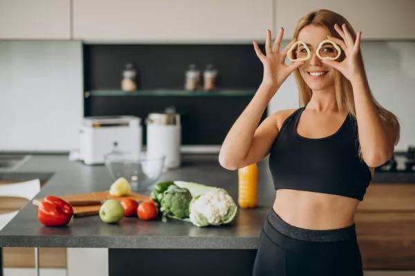 La nuova piramide alimentare da scalare per vivere sani  La nuova piramide alimentare da scalare per vivere sani